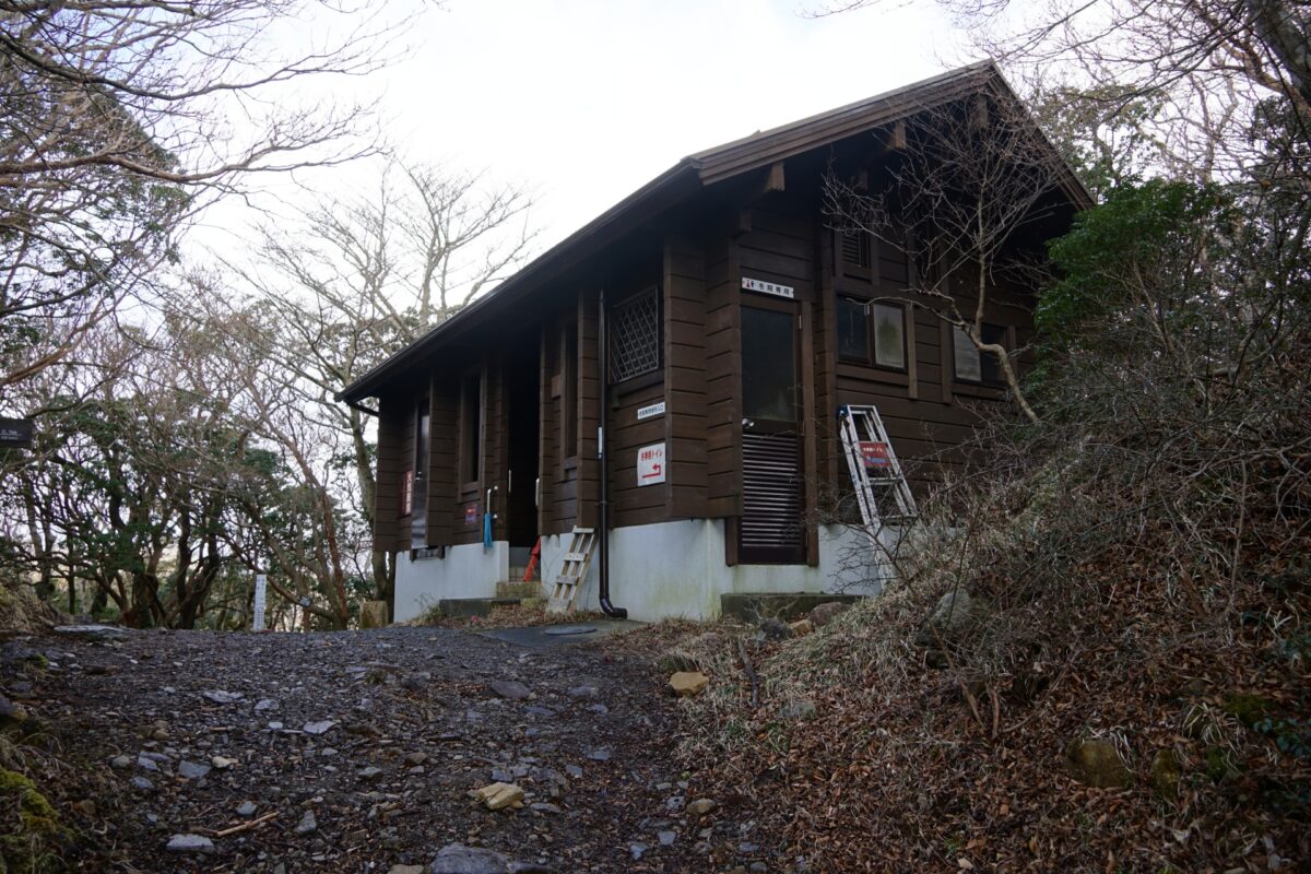 山にあるトイレ
